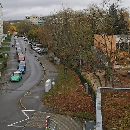 - Clausewitzstrasse * Хемниц